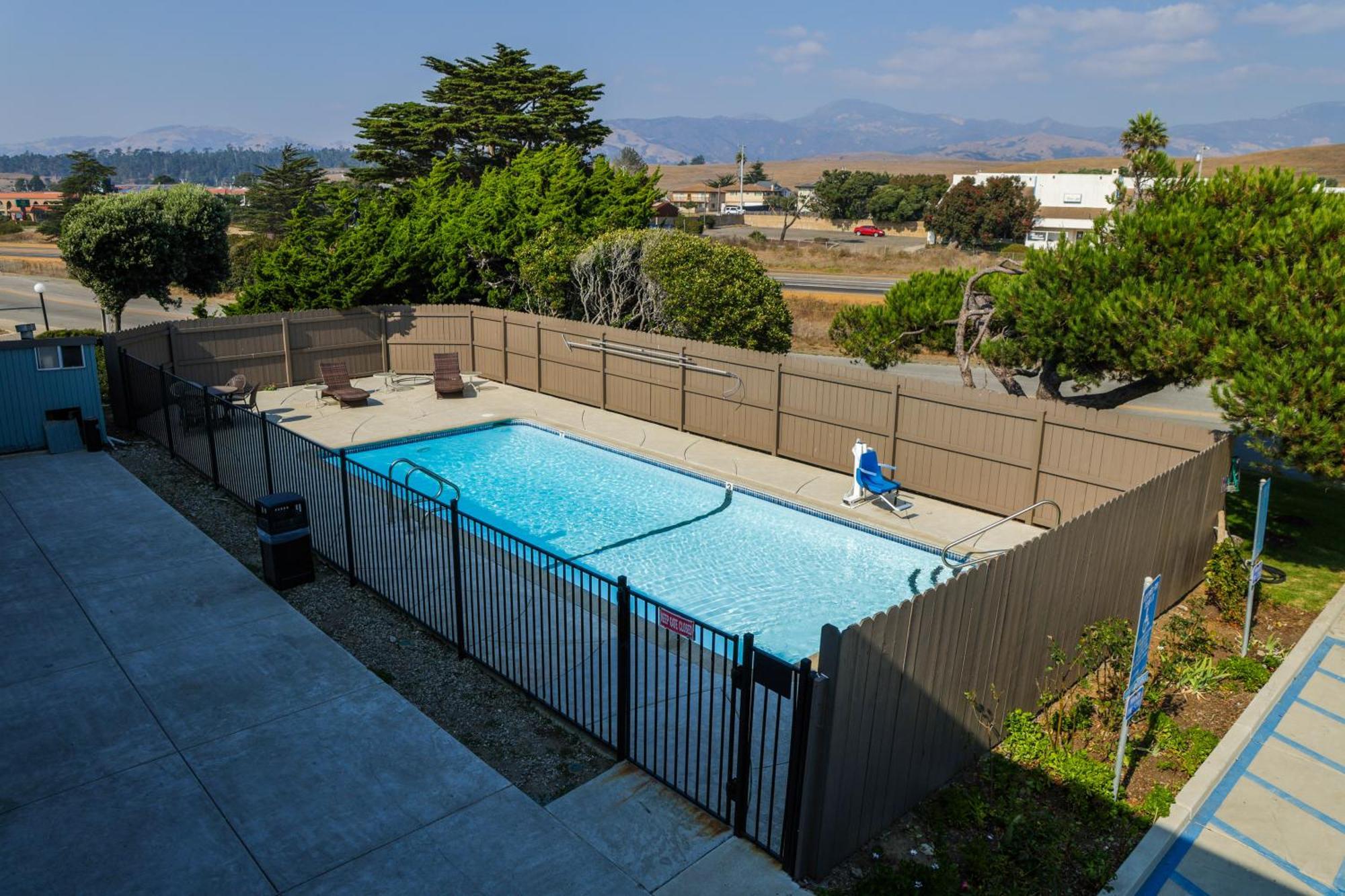 Sea Breeze Inn - San Simeon Exterior photo