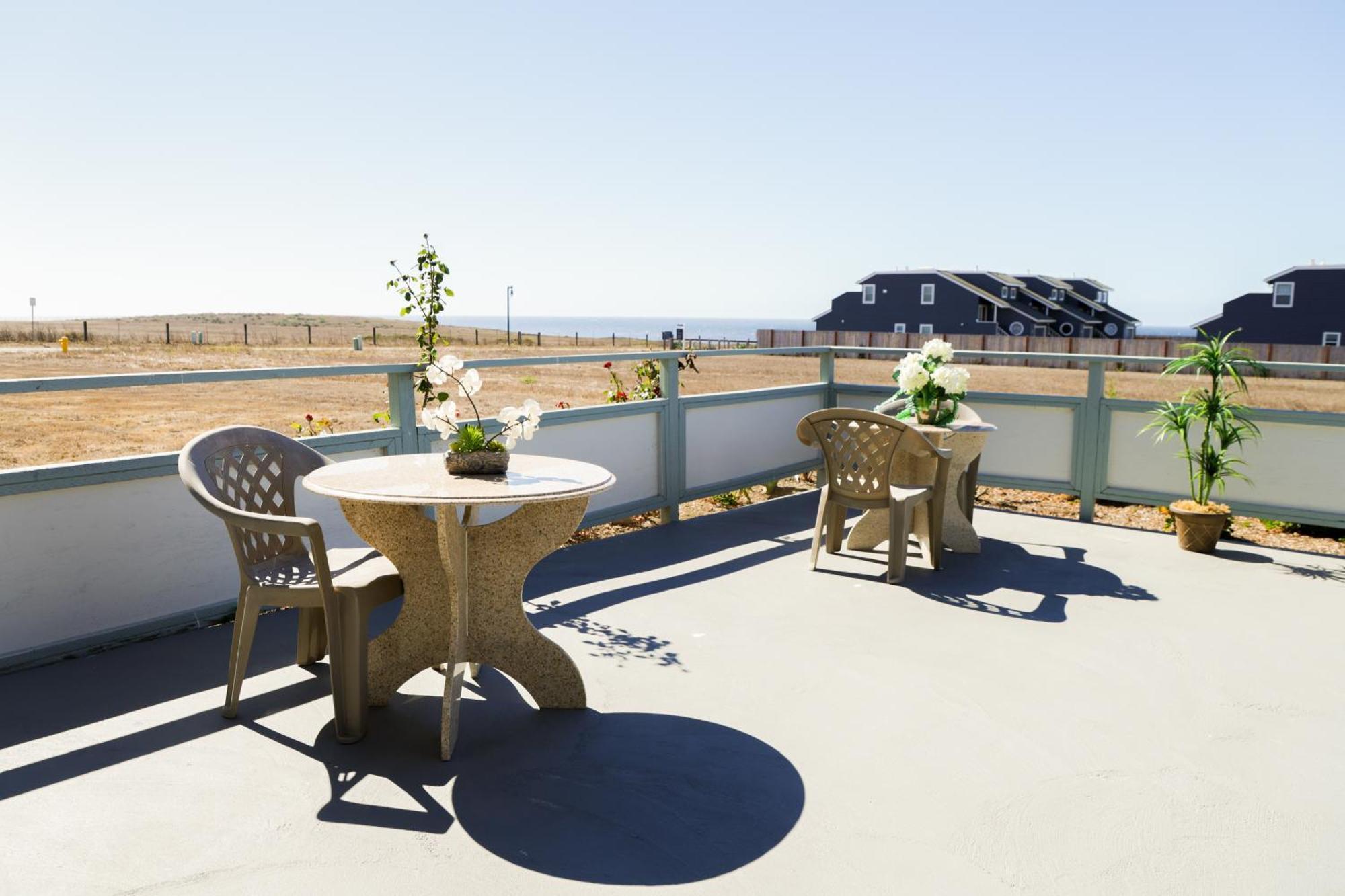 Sea Breeze Inn - San Simeon Exterior photo